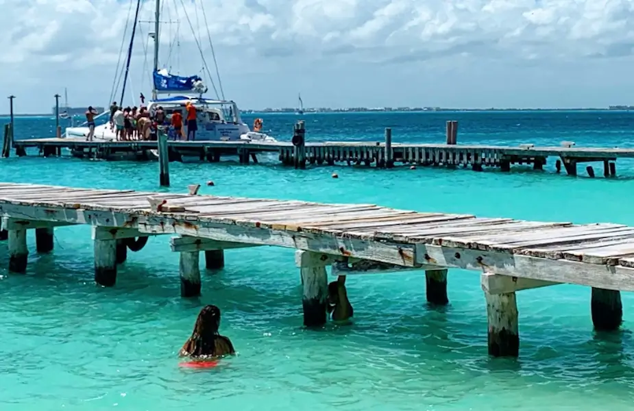 Crystal-clear turquoise waters of Isla Mujeres