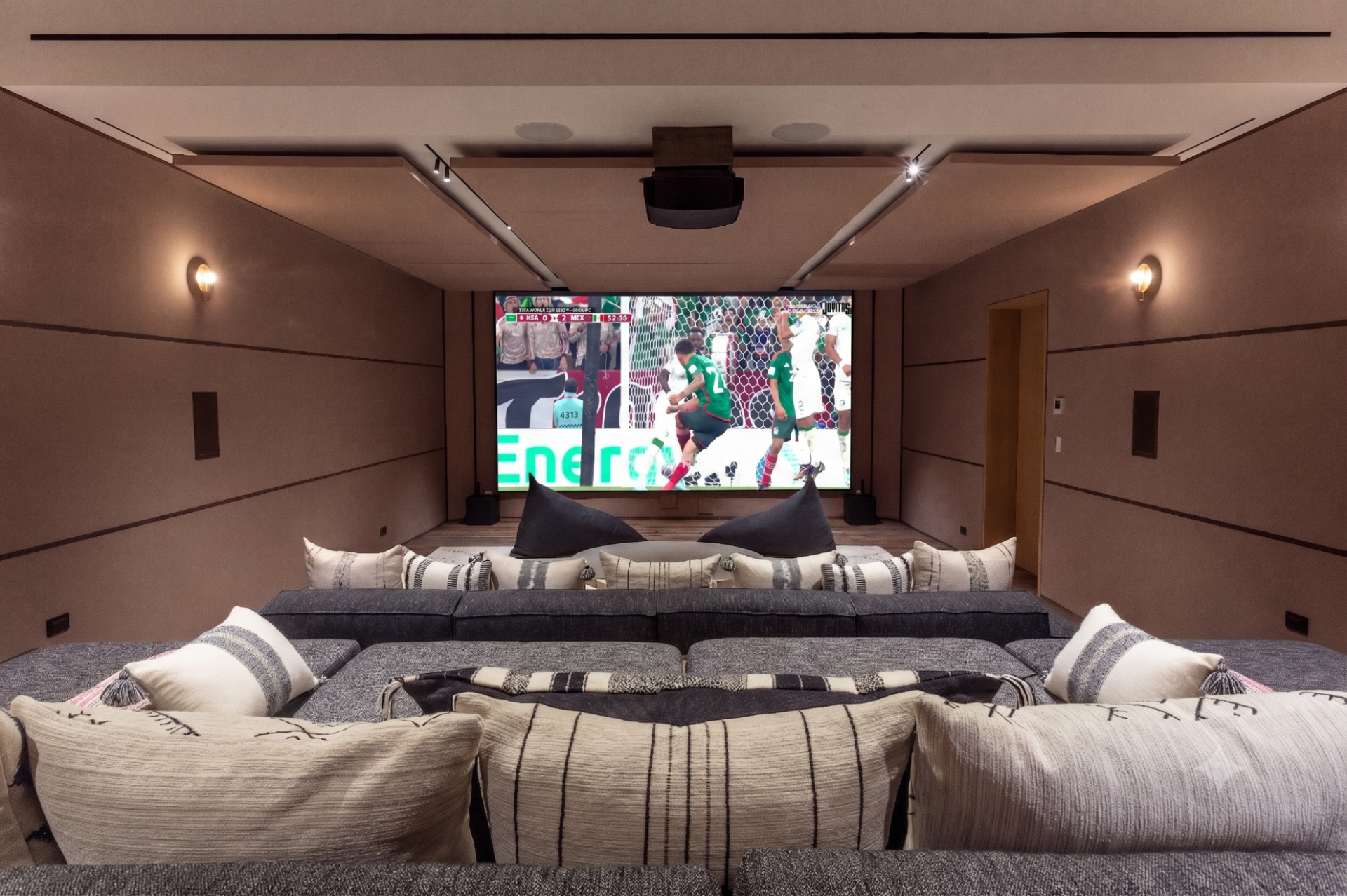 A Guide to Experiencing the World Cup from Your VEHM Villa