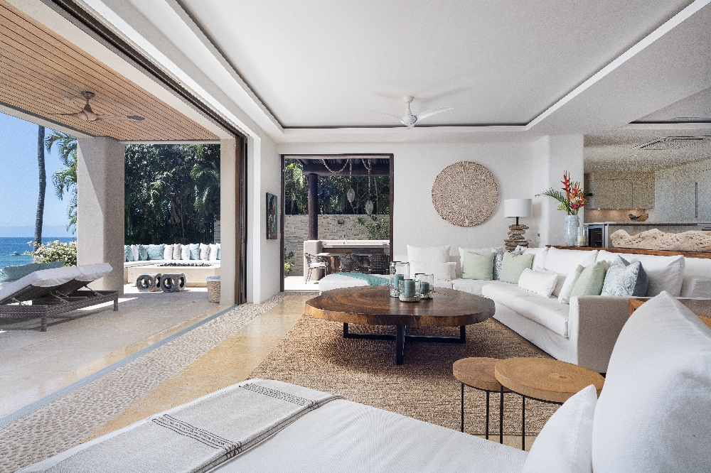 casa-sole-oceanfront-living-vehm